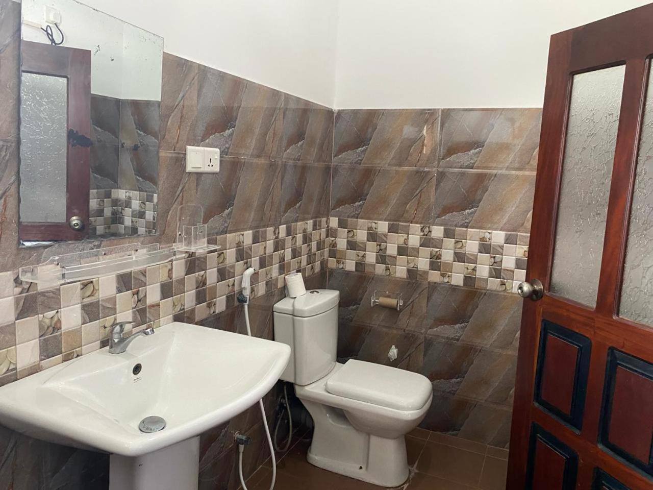 New Bimal Villa Bentota Exteriör bild