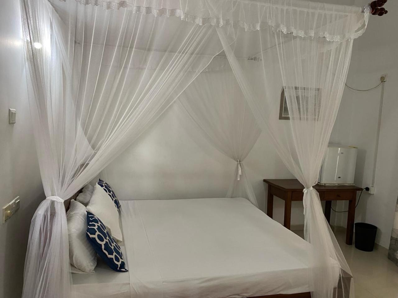 New Bimal Villa Bentota Exteriör bild